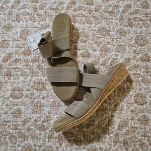 Charleston Shoe Company Tan Wedge Sandals, 10